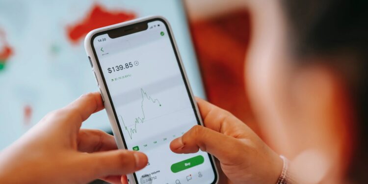 5 Things to Look for When Choosing a Stock Trading App